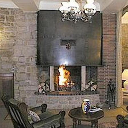 פוליני Hotel De Paris מראה חיצוני תמונה