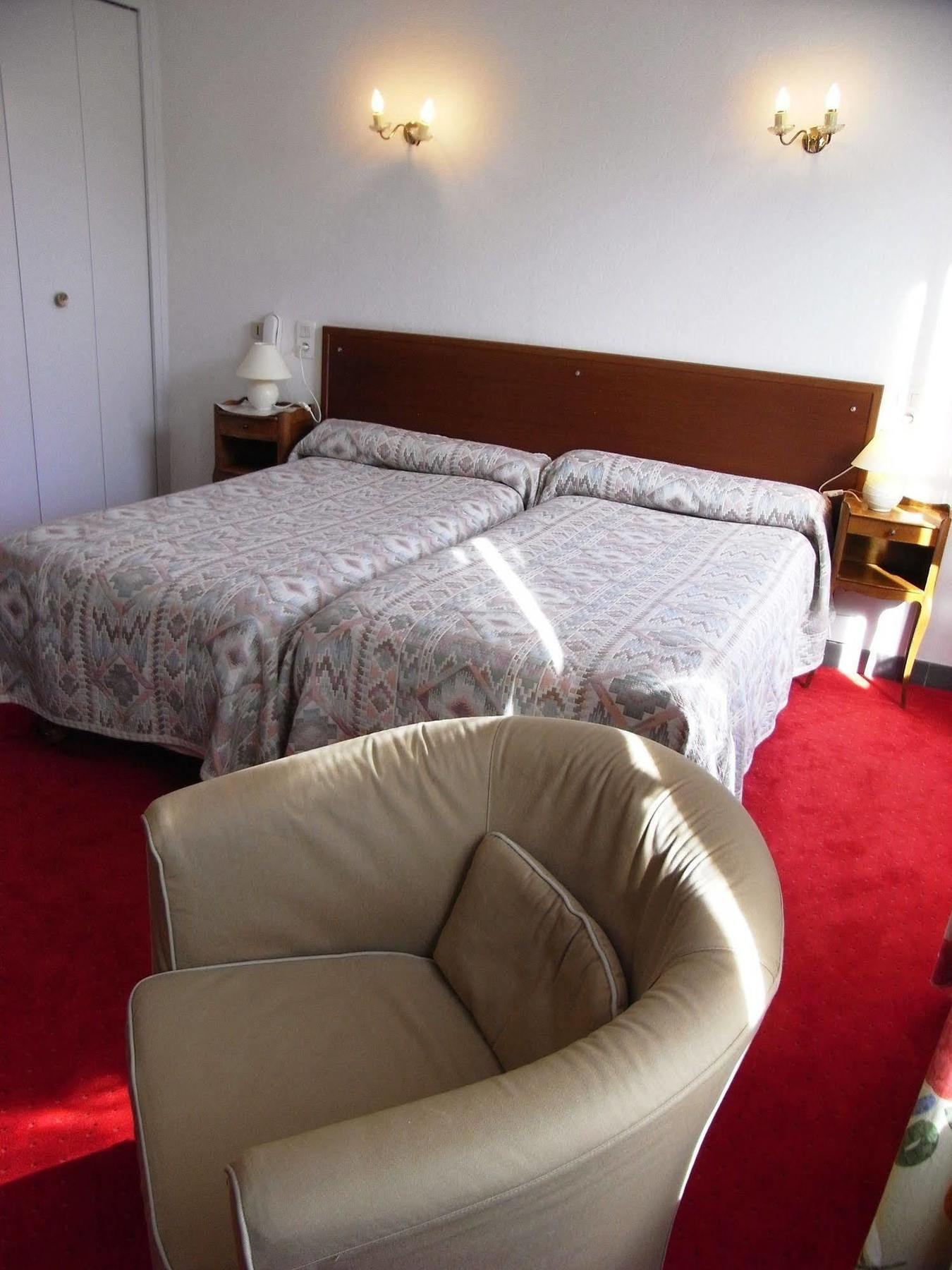 פוליני Hotel De Paris מראה חיצוני תמונה